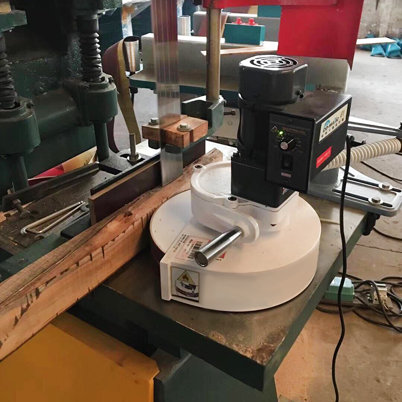Woodworking Company - AF10バンドソー自動木材供給装置、木工用卓上切断機