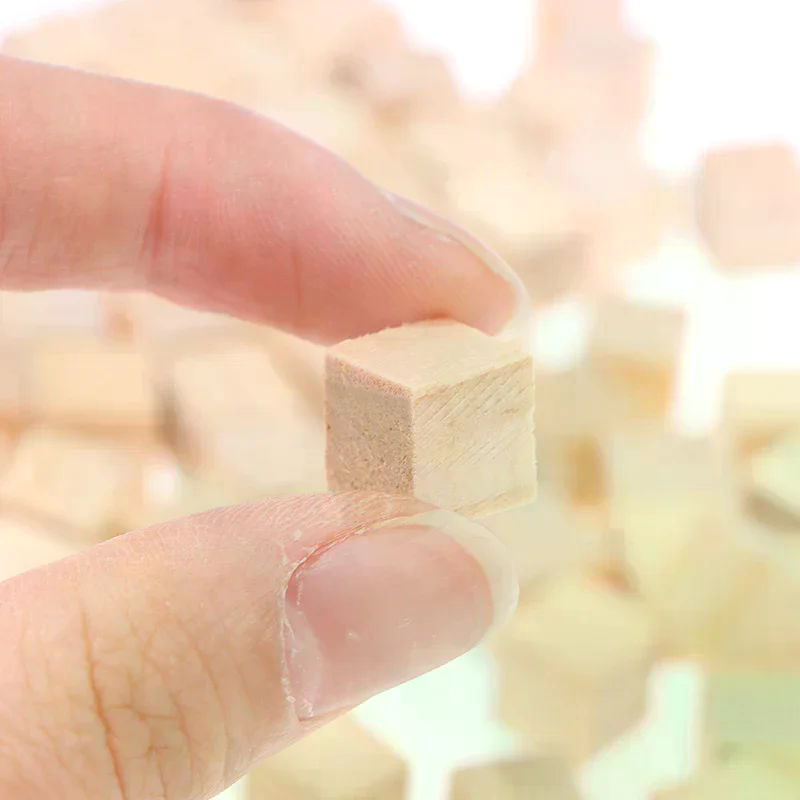 100個 未完成 無塗装 ミニ DIY 木製 正方形ブロック - Woodworking Kids Toys のレビューと価格